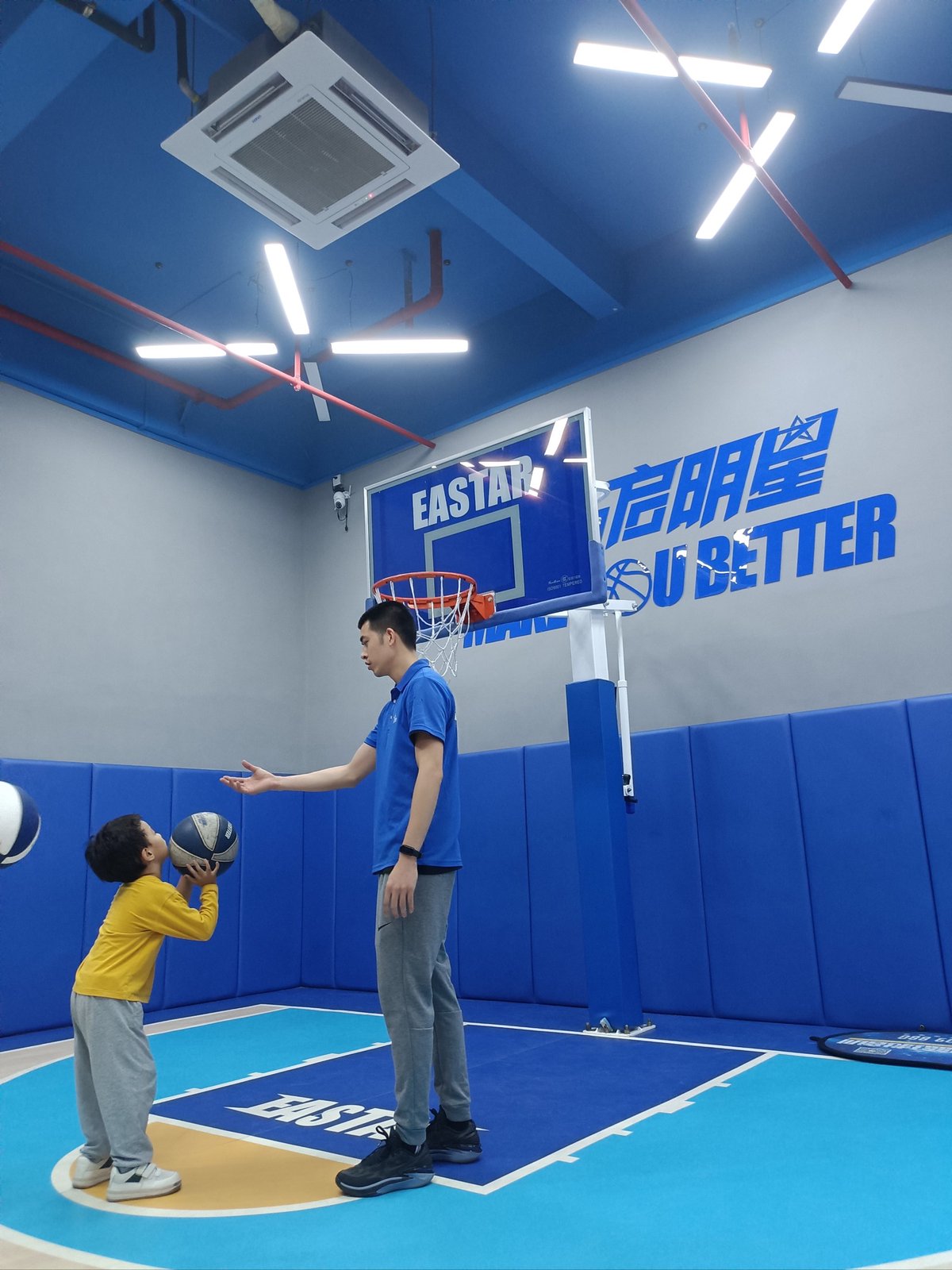 如何帮助青少年篮球运动员处理比赛中的情绪波动_1